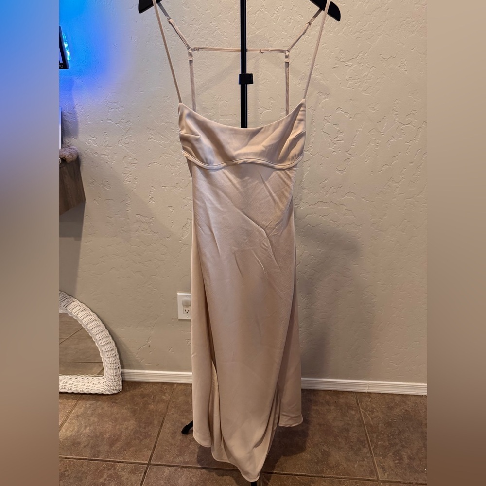 Chic Strapless Cream Dress